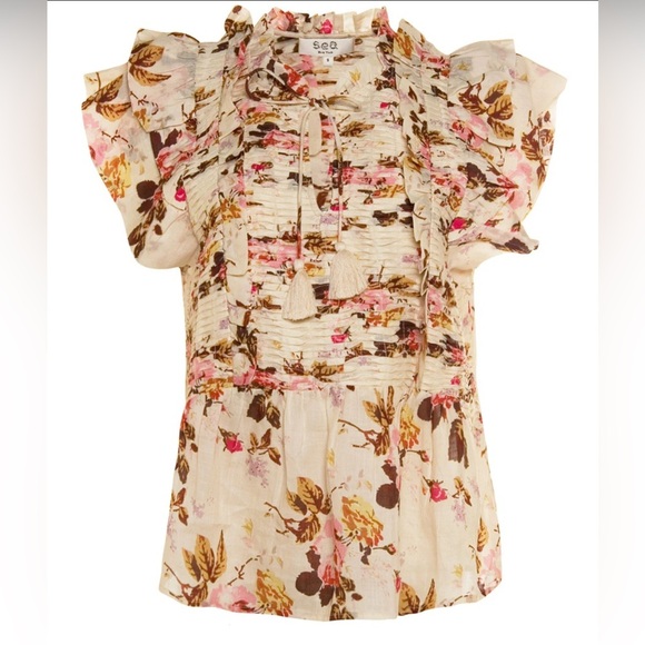 Sea Cream Floral Flutter Sleeve Esme Top size small
Never worn - Picture 2 of 6